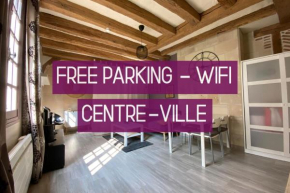Typical apartment in the heart of the city with WiFi, Tours